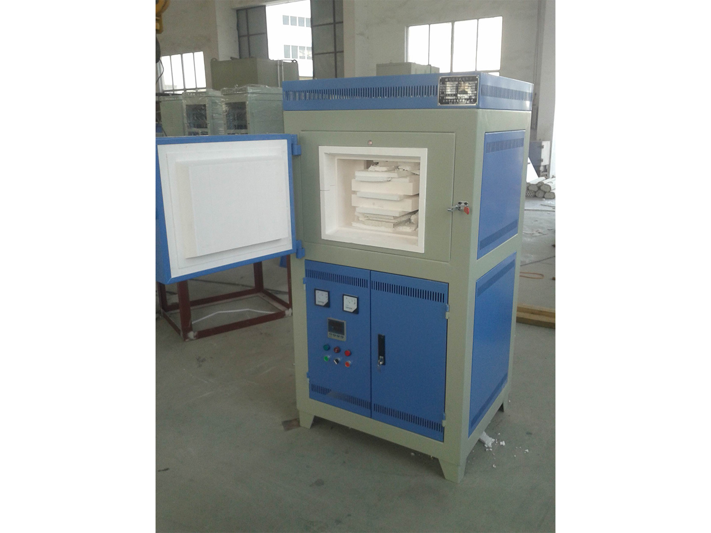 SX2-1700℃系(xi)列全(quan)纖維(wei)箱(xiang)式(shi)電阻(zu)爐